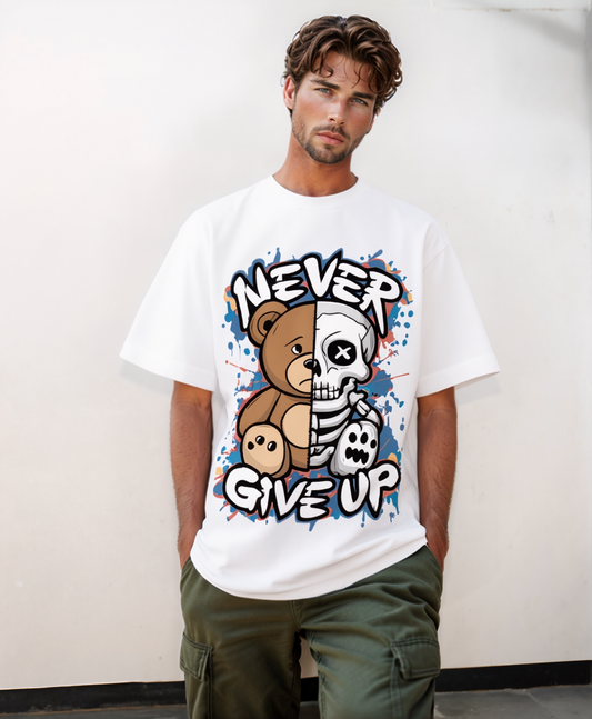 NEVER GIVE UP OVERSIZED T-SHIRT